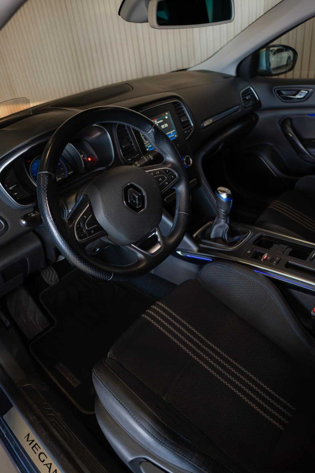 renault-megane-sport-tourer-2017-diesel-1461cc
