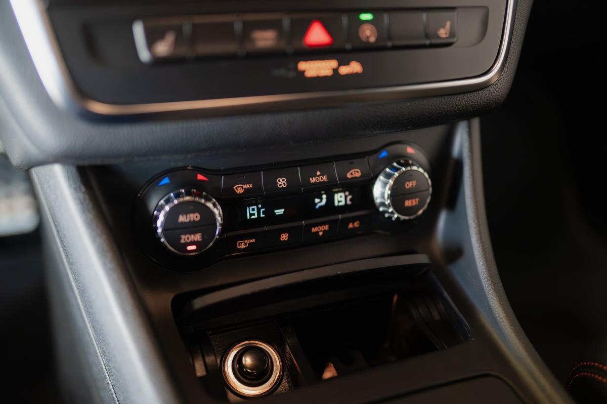 mercedes-benz-gla-2015-diesel-1461cc