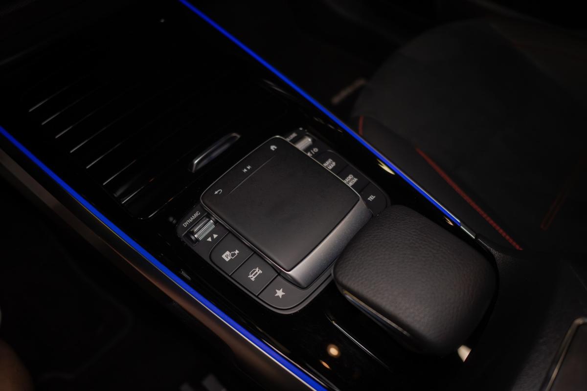 mercedes-benz-eqb-2022-eletrico-500cc