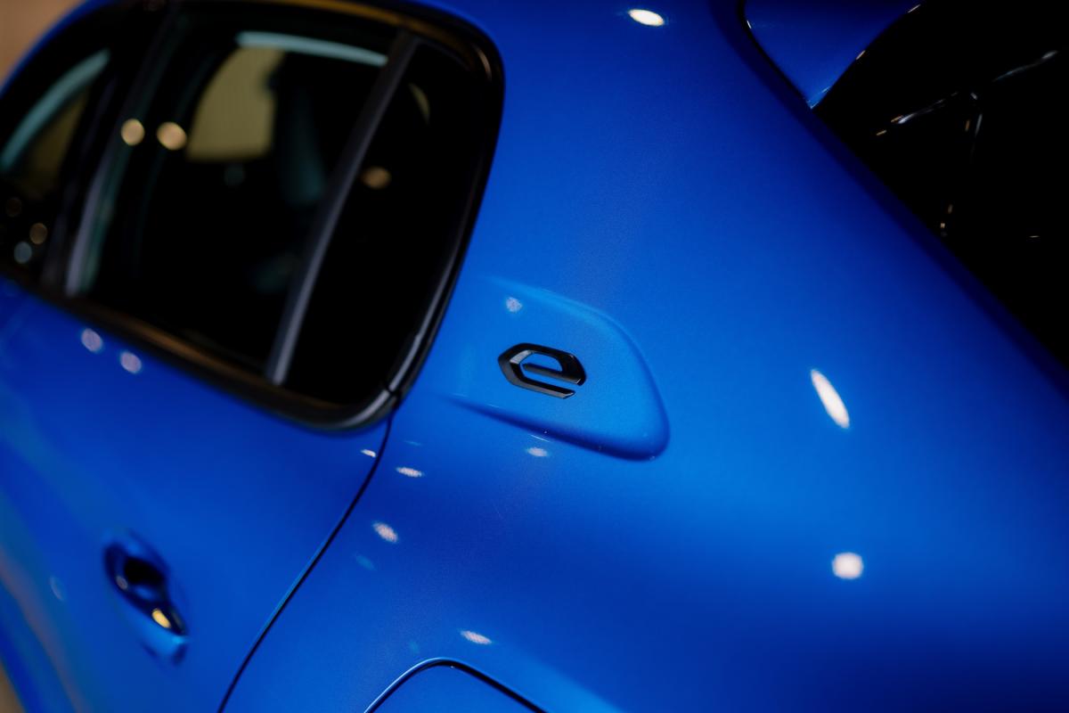 peugeot-208-2020-eletrico-500cc