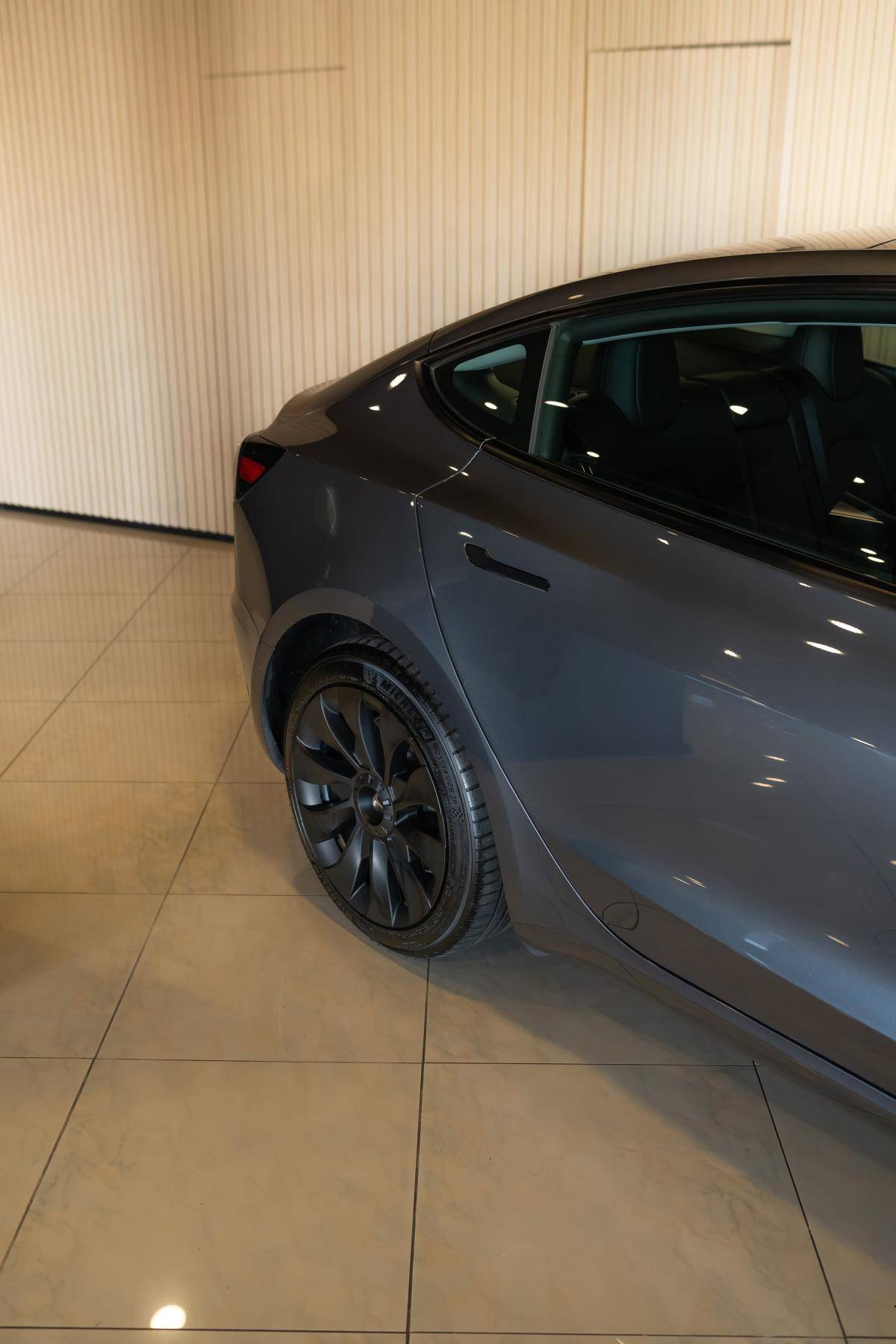 tesla-model-3-2022-eletrico-500cc