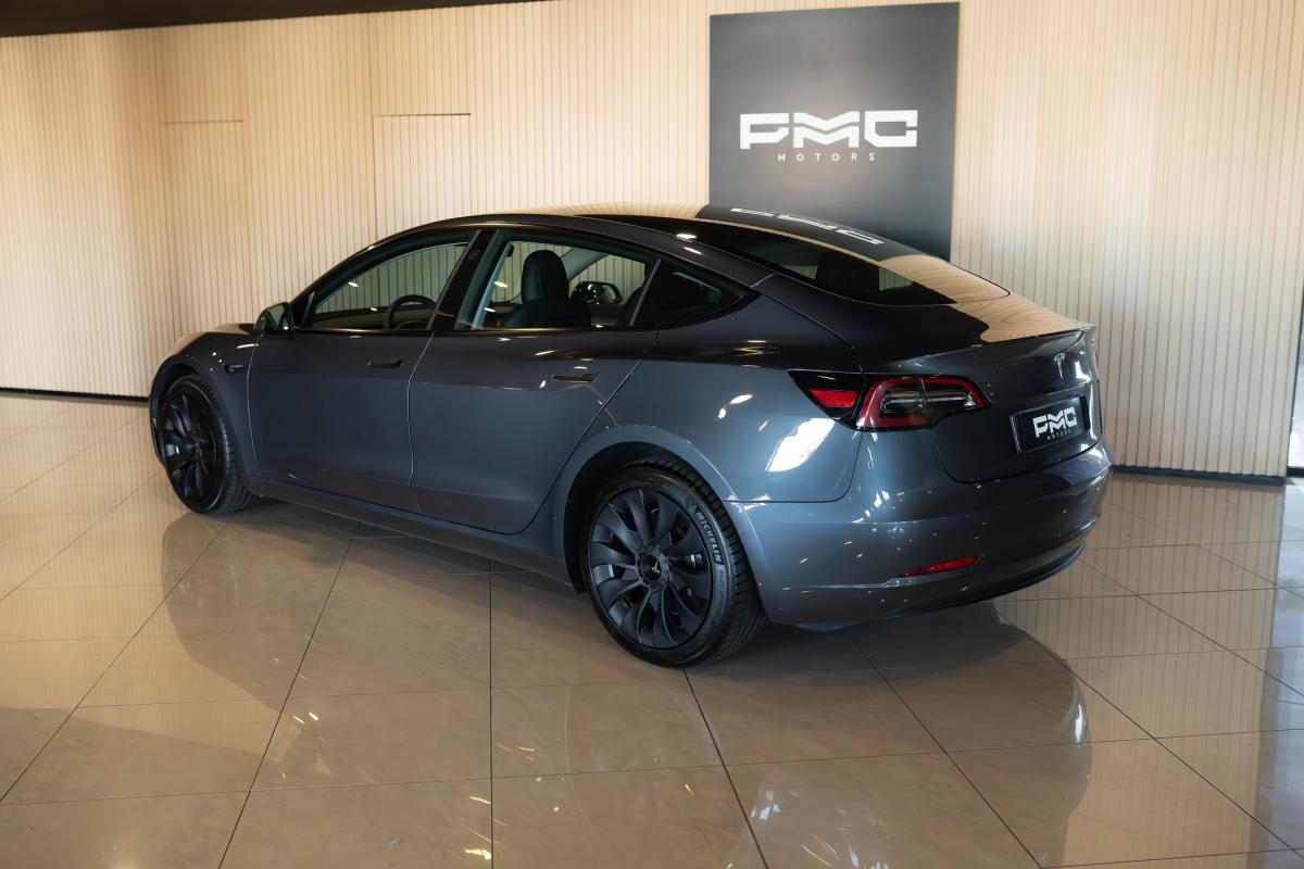 tesla-model-3-2022-eletrico-500cc