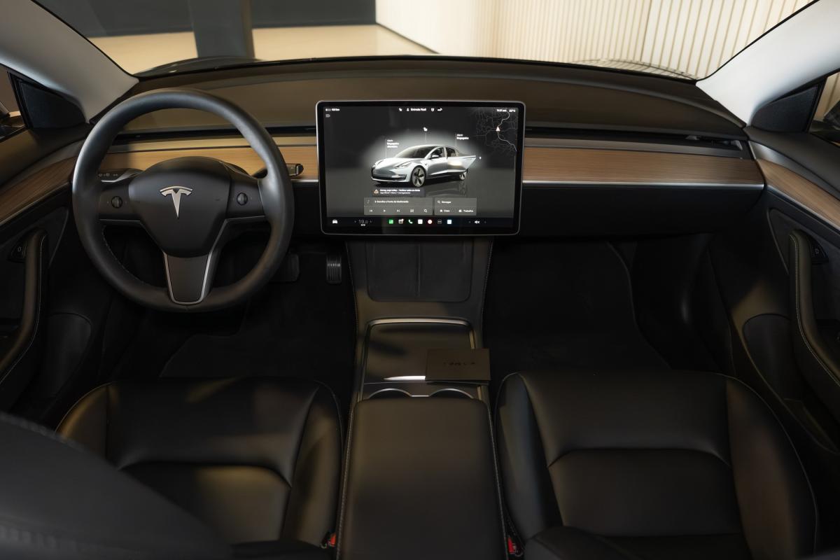 tesla-model-3-2022-eletrico-500cc