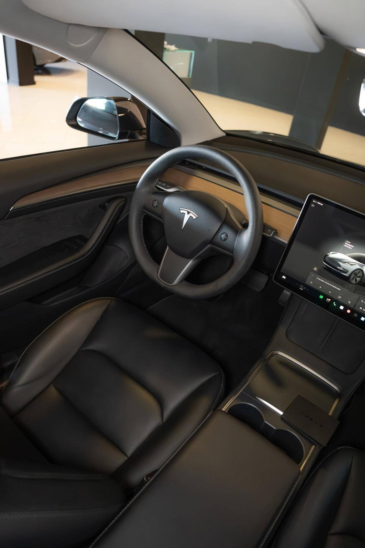 tesla-model-3-2022-eletrico-500cc