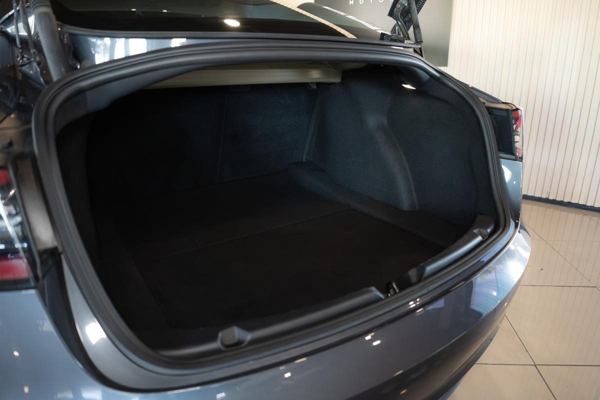 tesla-model-3-2022-eletrico-500cc