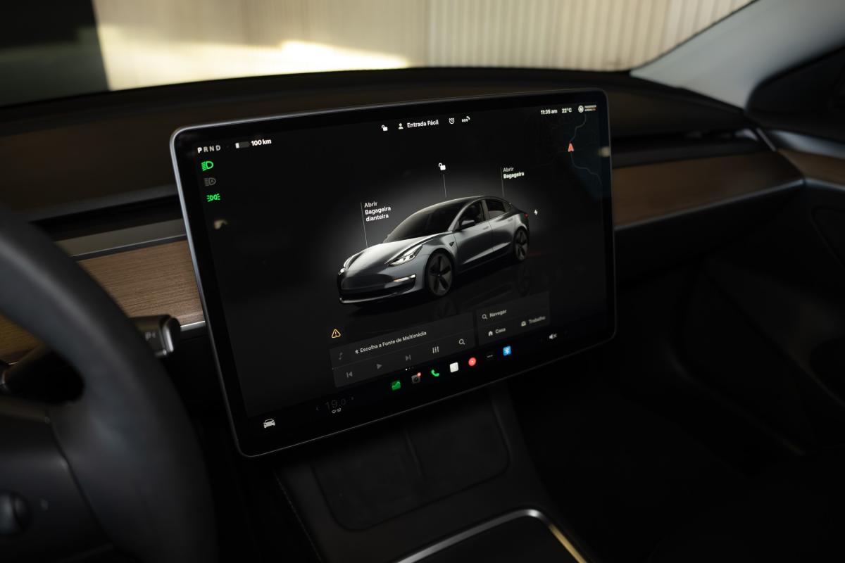 tesla-model-3-2022-eletrico-500cc