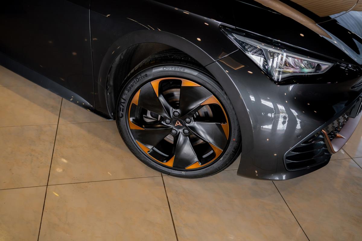 cupra-born-2023-eletrico-500cc
