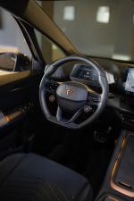 cupra-born-2023-eletrico-500cc