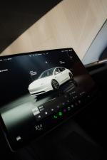 tesla-model-3-2024-eletrico-500cc