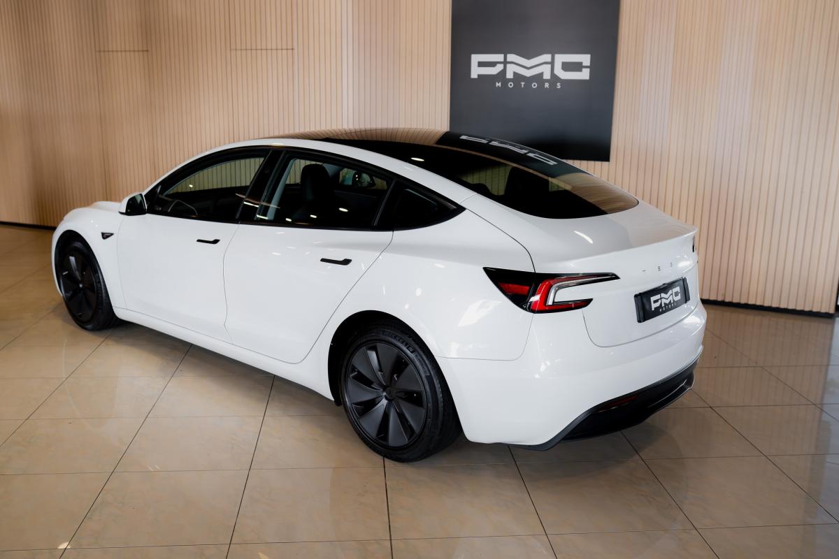 tesla-model-3-2024-eletrico-500cc