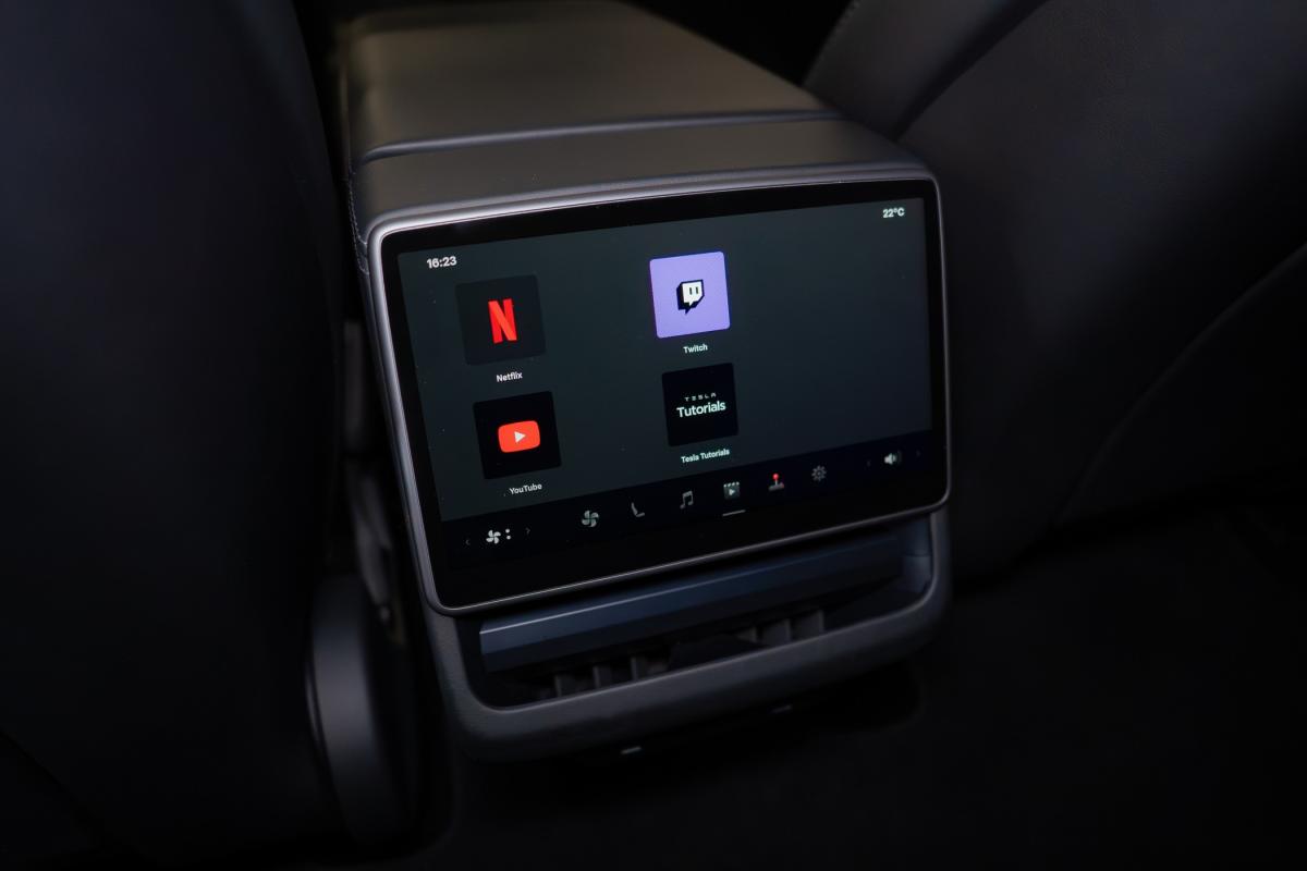 tesla-model-3-2024-eletrico-500cc