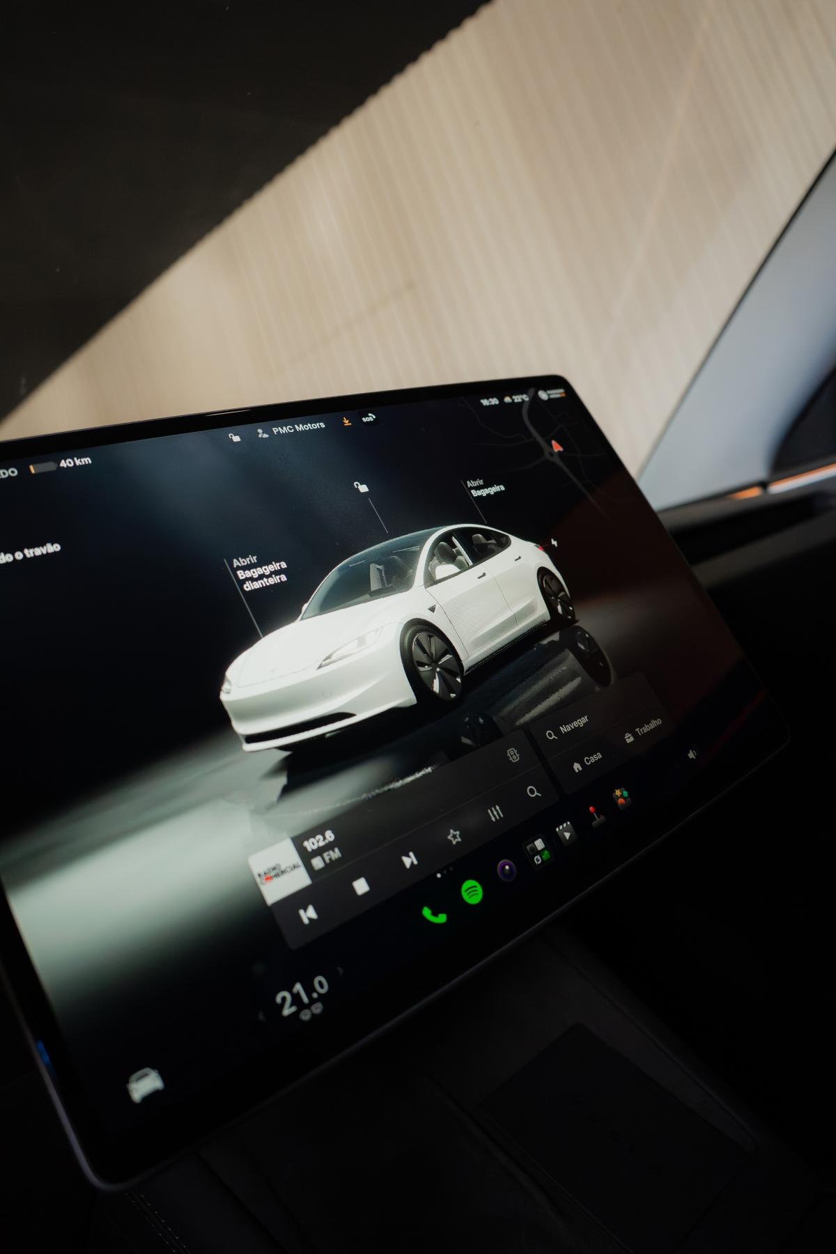 tesla-model-3-2024-eletrico-500cc