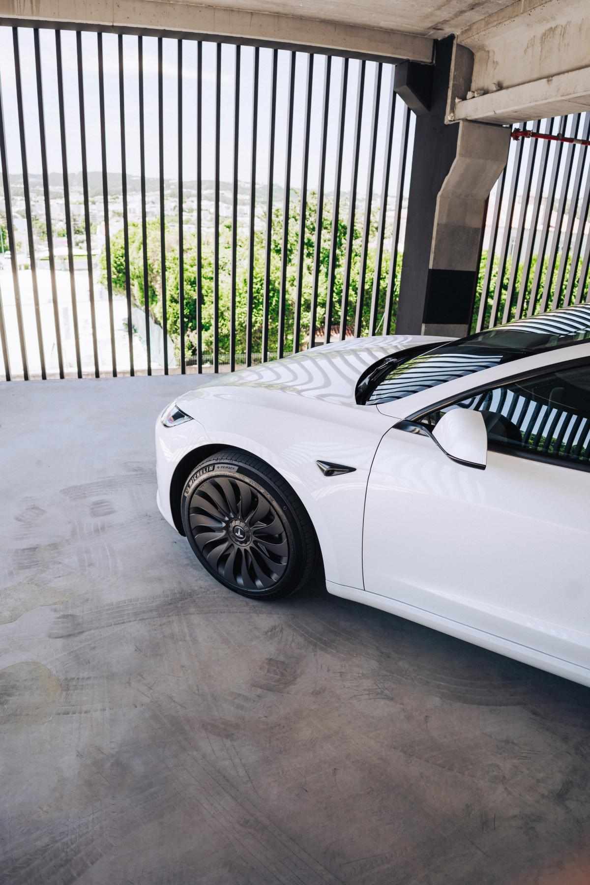 tesla-model-3-2024-eletrico-500cc