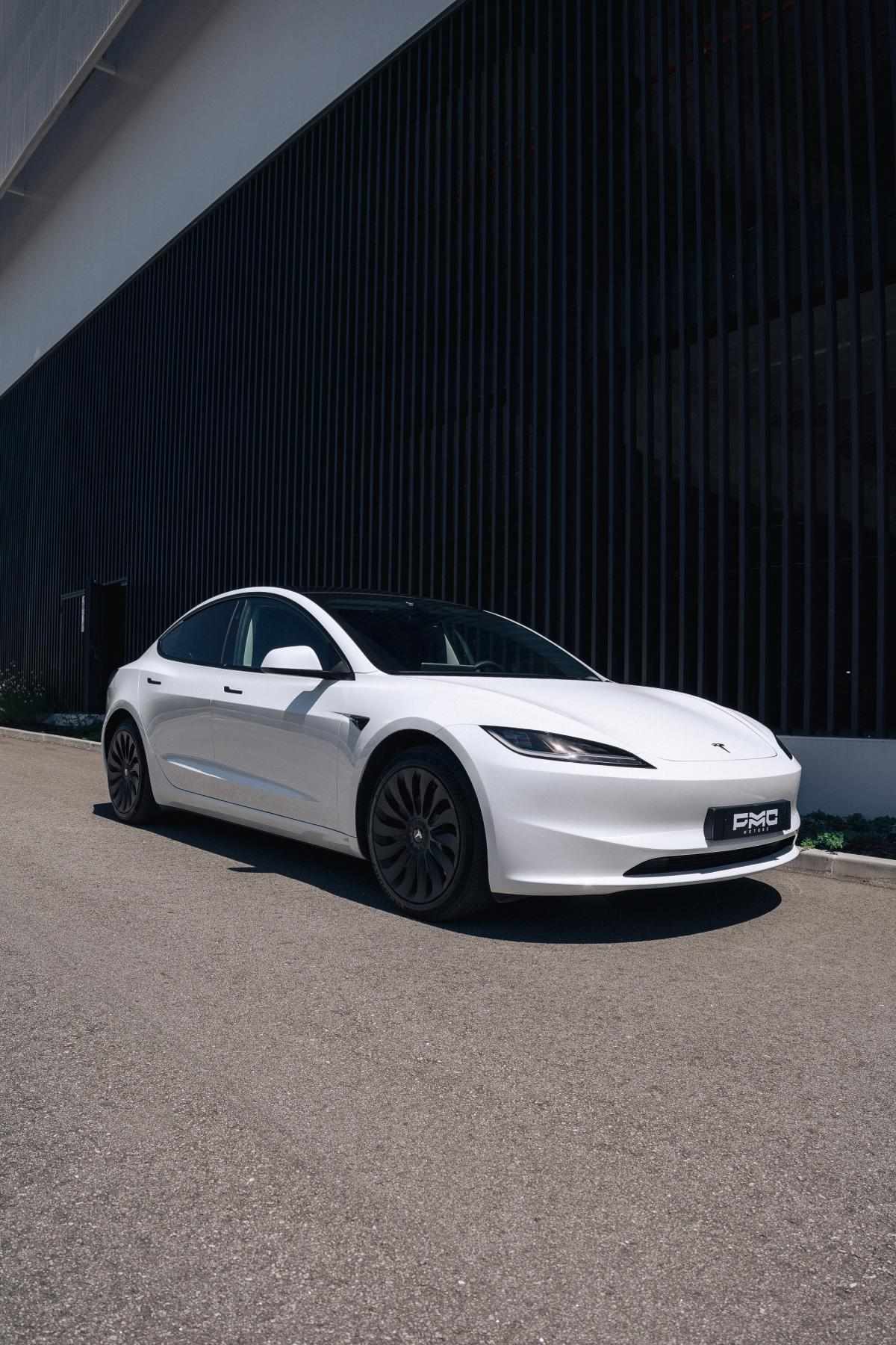 tesla-model-3-2024-eletrico-500cc