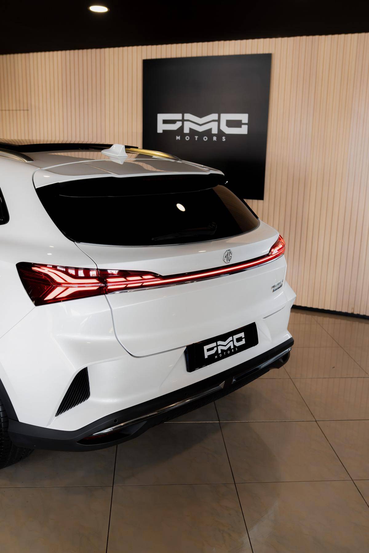 mg-marvel-r-2022-eletrico-500cc