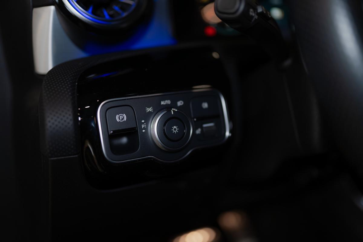 mercedes-benz-cla-2023-hibrido-a-gasolina-1332cc