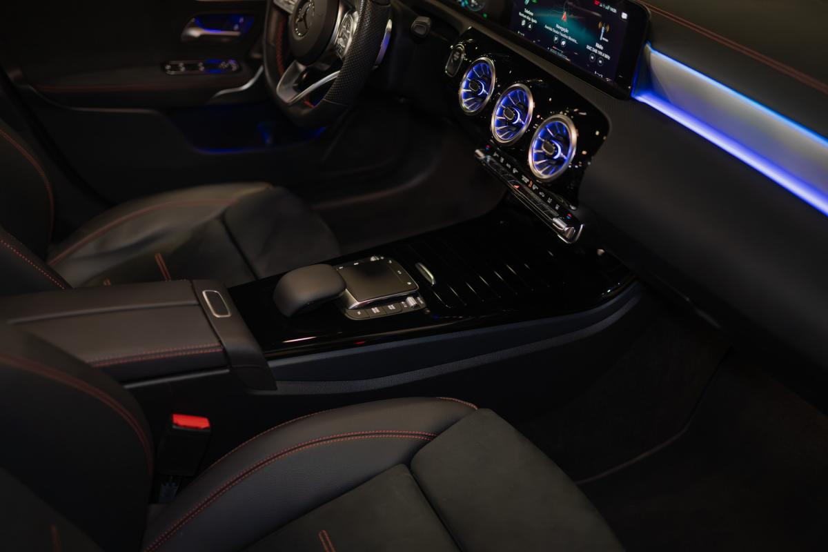 mercedes-benz-cla-2023-hibrido-a-gasolina-1332cc
