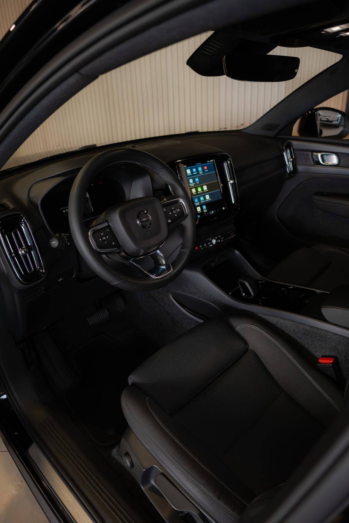 volvo-c40-2022-eletrico-500cc