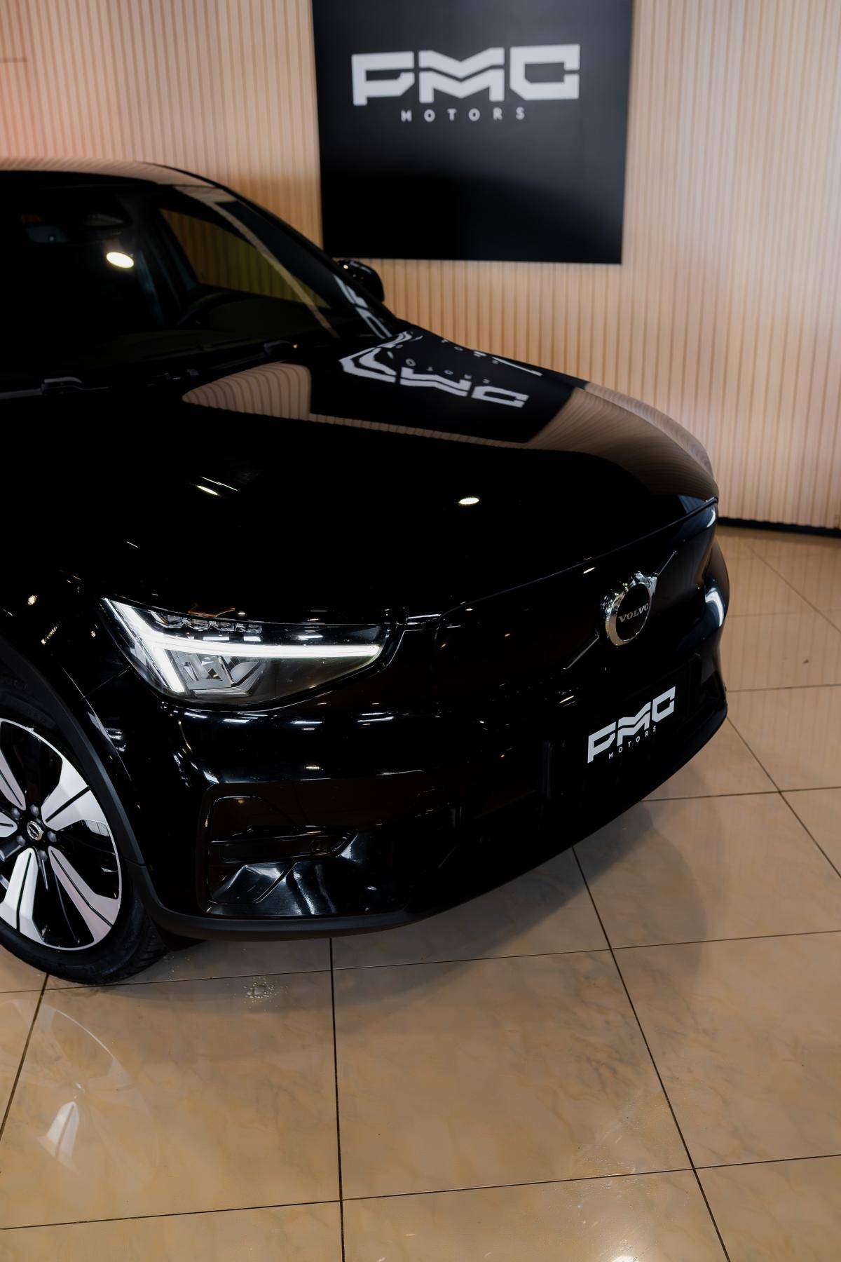 volvo-c40-2022-eletrico-500cc