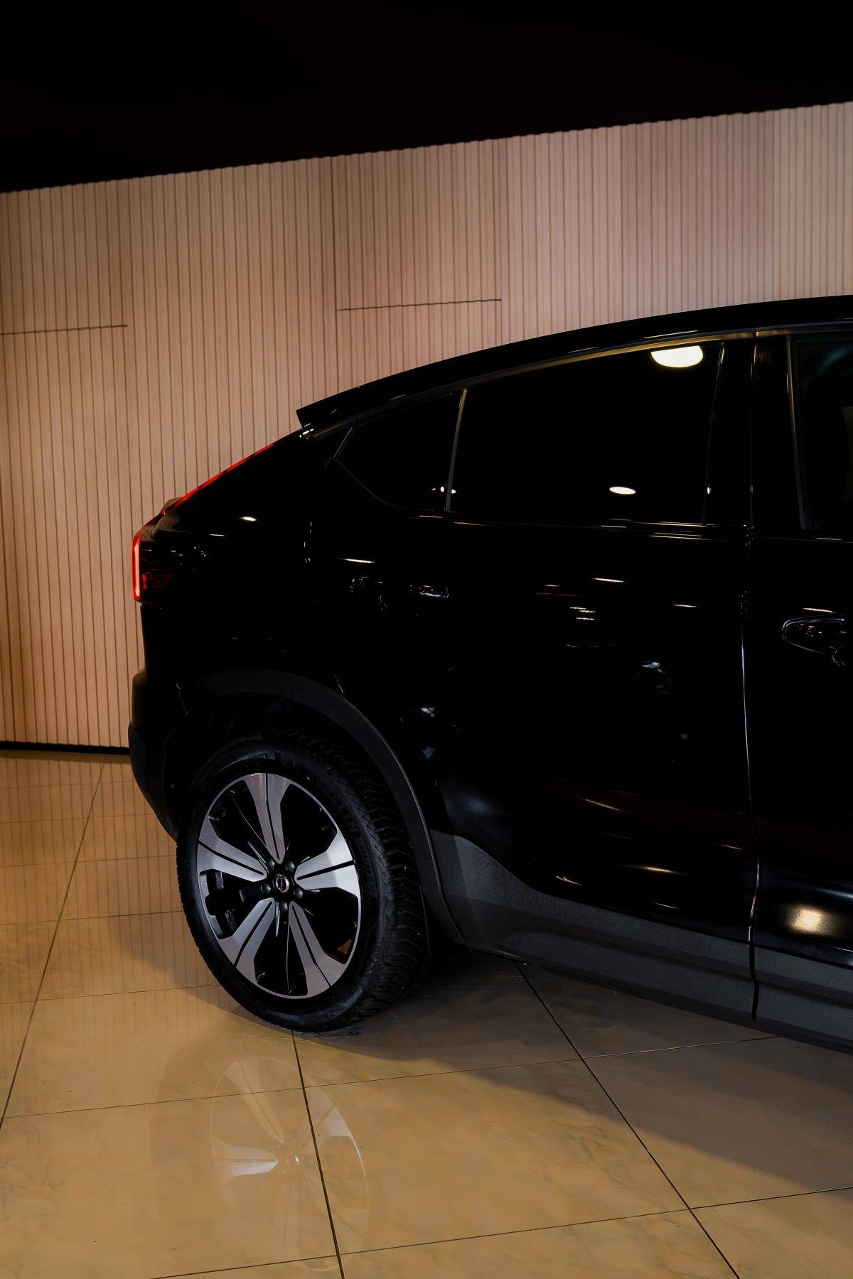 volvo-c40-2022-eletrico-500cc