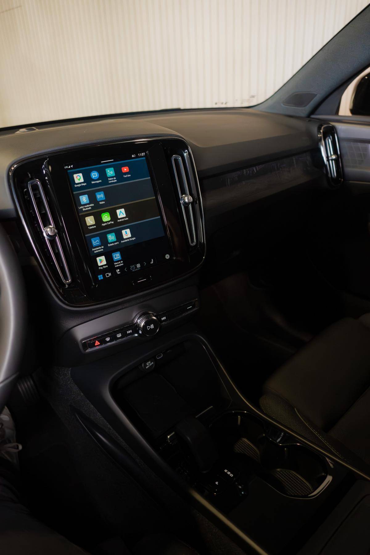 volvo-c40-2022-eletrico-500cc