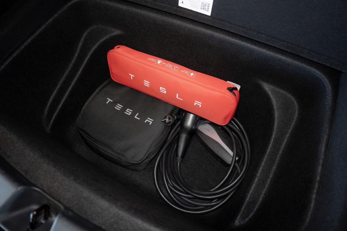 tesla-model-y-2022-eletrico-0cc