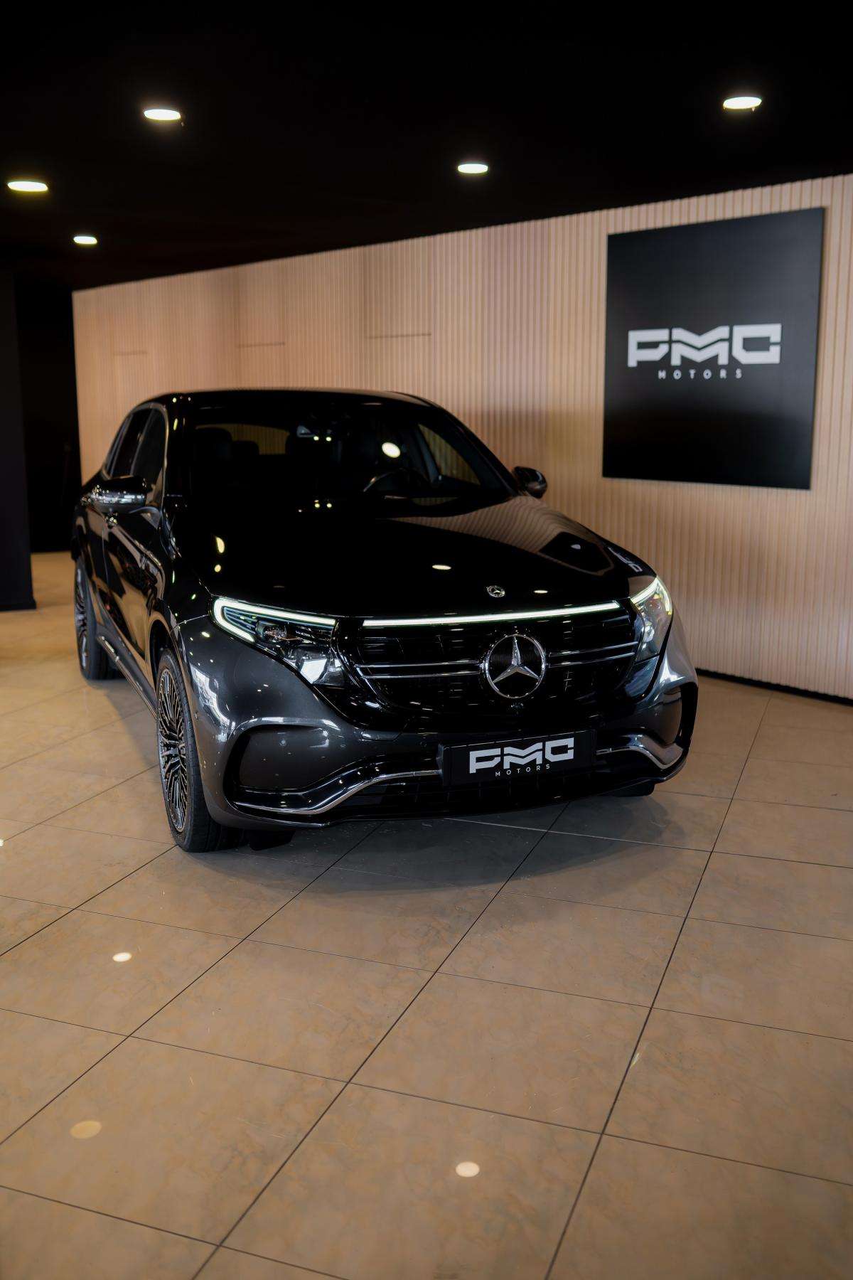 mercedes-benz-eqc-2022-eletrico-500cc