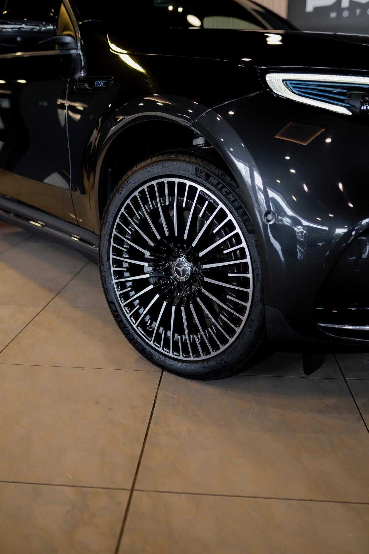 mercedes-benz-eqc-2022-eletrico-500cc