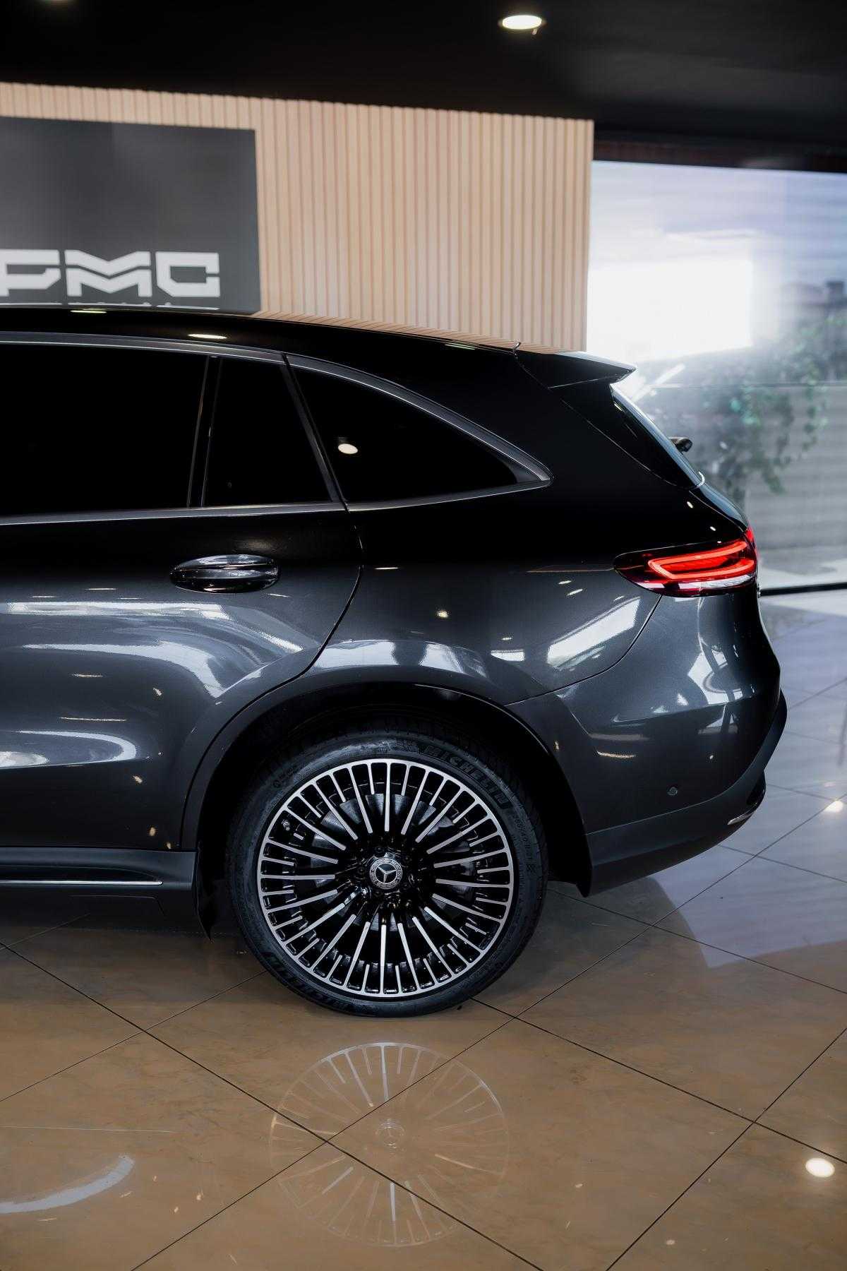 mercedes-benz-eqc-2022-eletrico-500cc