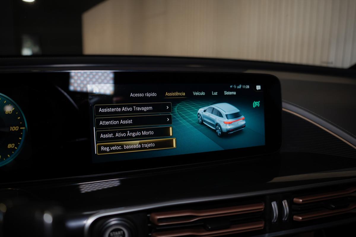mercedes-benz-eqc-2022-eletrico-500cc