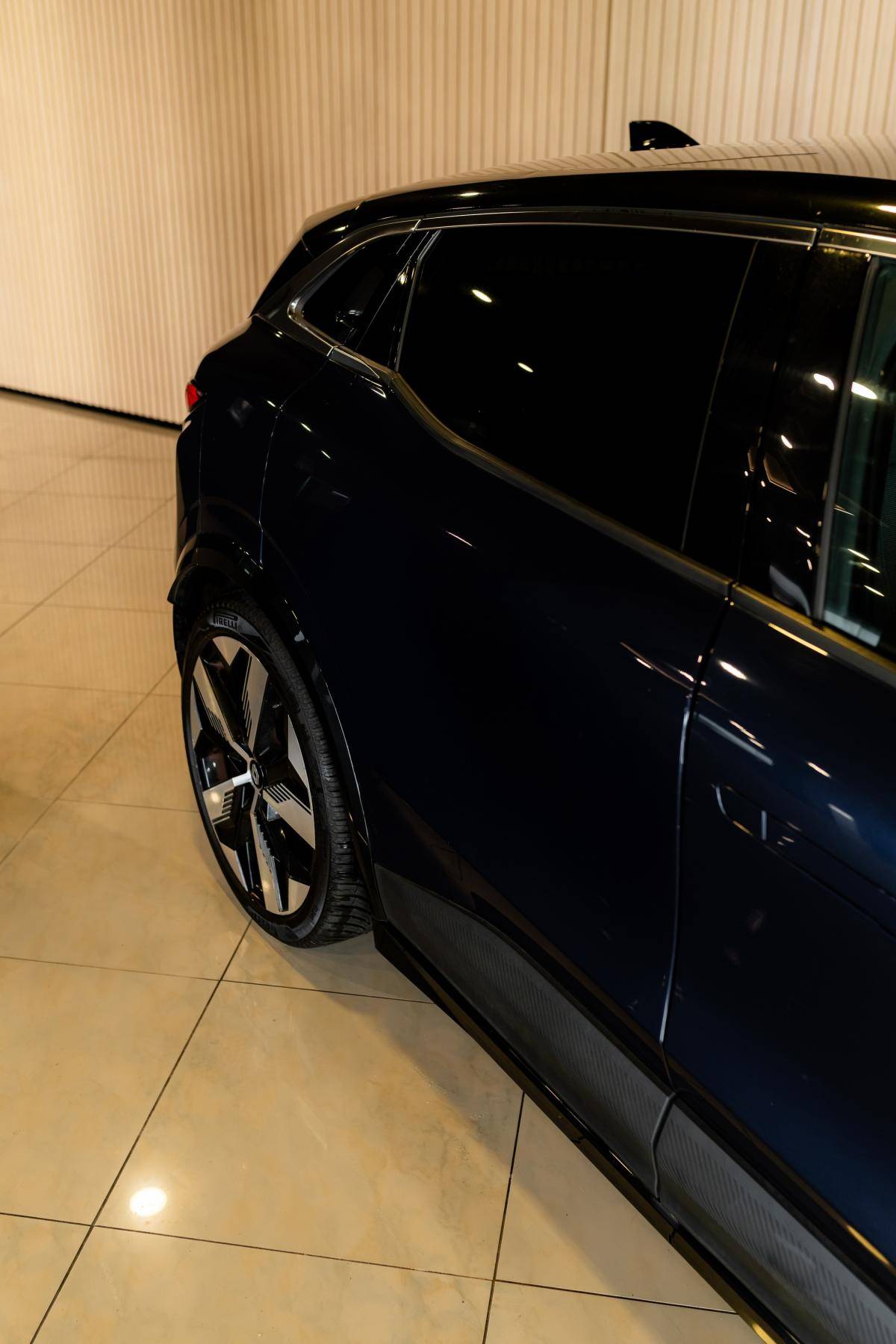renault-megane-e-tech-2022-eletrico-0cc