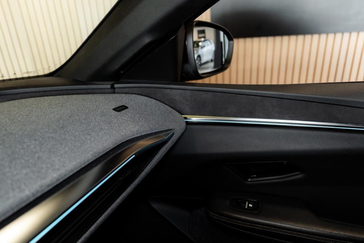 renault-megane-e-tech-2022-eletrico-0cc