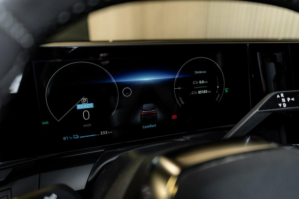renault-megane-e-tech-2022-eletrico-0cc