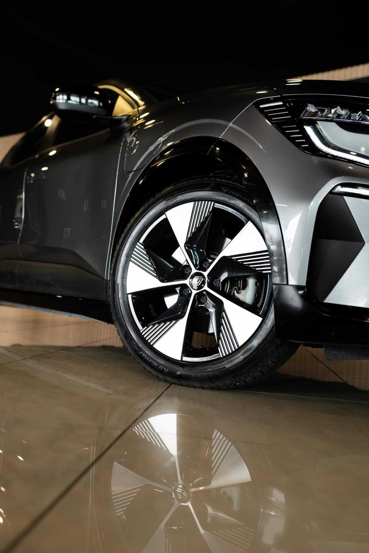 renault-megane-e-tech-2023-eletrico-0cc