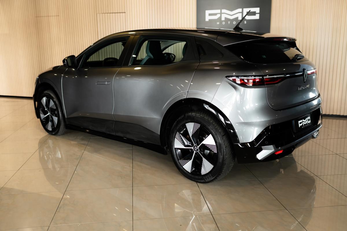 renault-megane-e-tech-2023-eletrico-0cc
