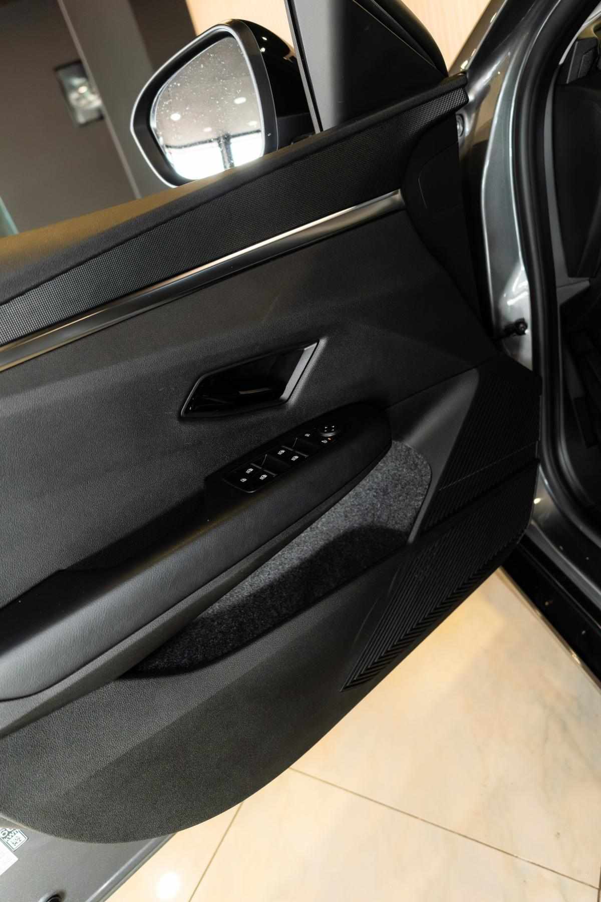 renault-megane-e-tech-2023-eletrico-0cc