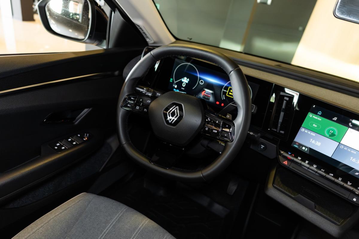 renault-megane-e-tech-2023-eletrico-0cc