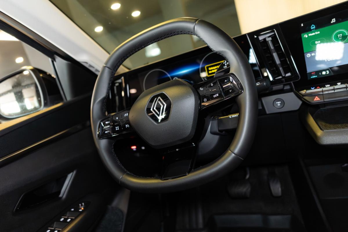renault-megane-e-tech-2023-eletrico-0cc
