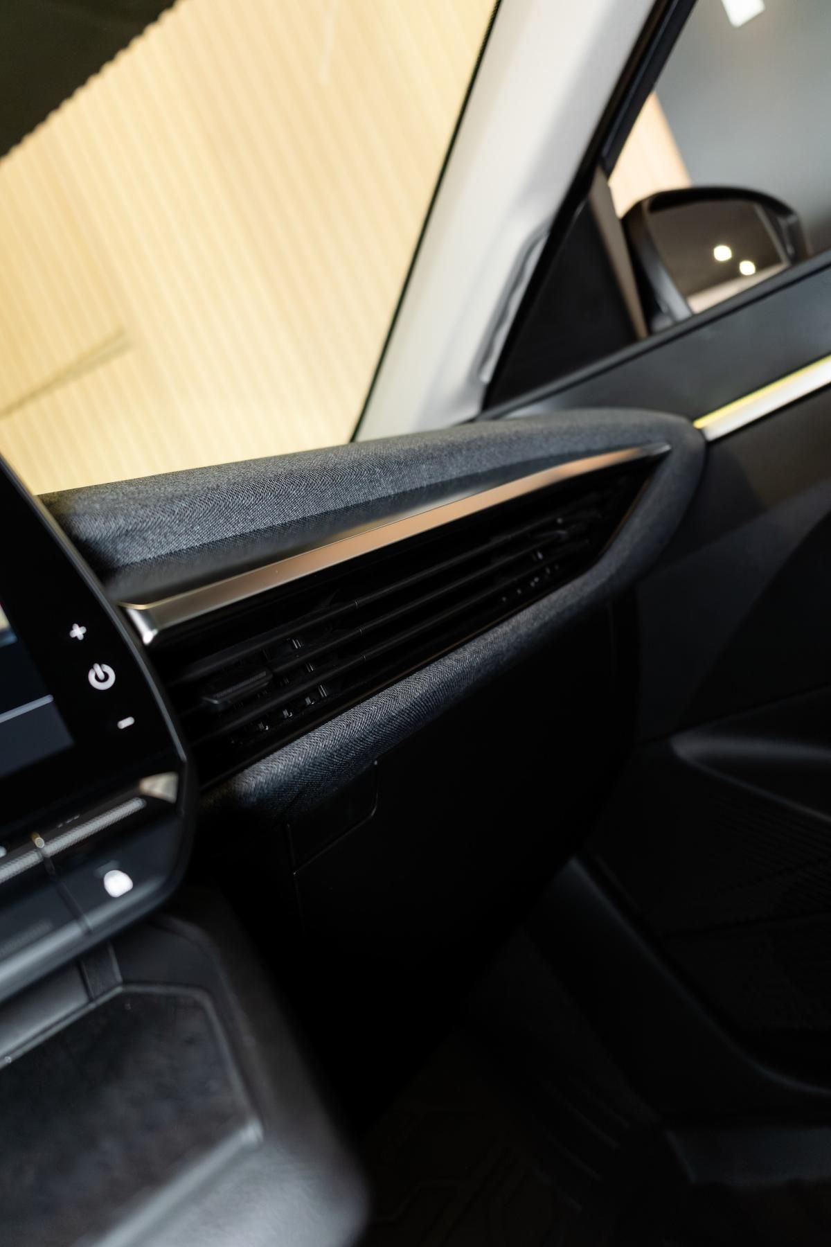renault-megane-e-tech-2023-eletrico-0cc