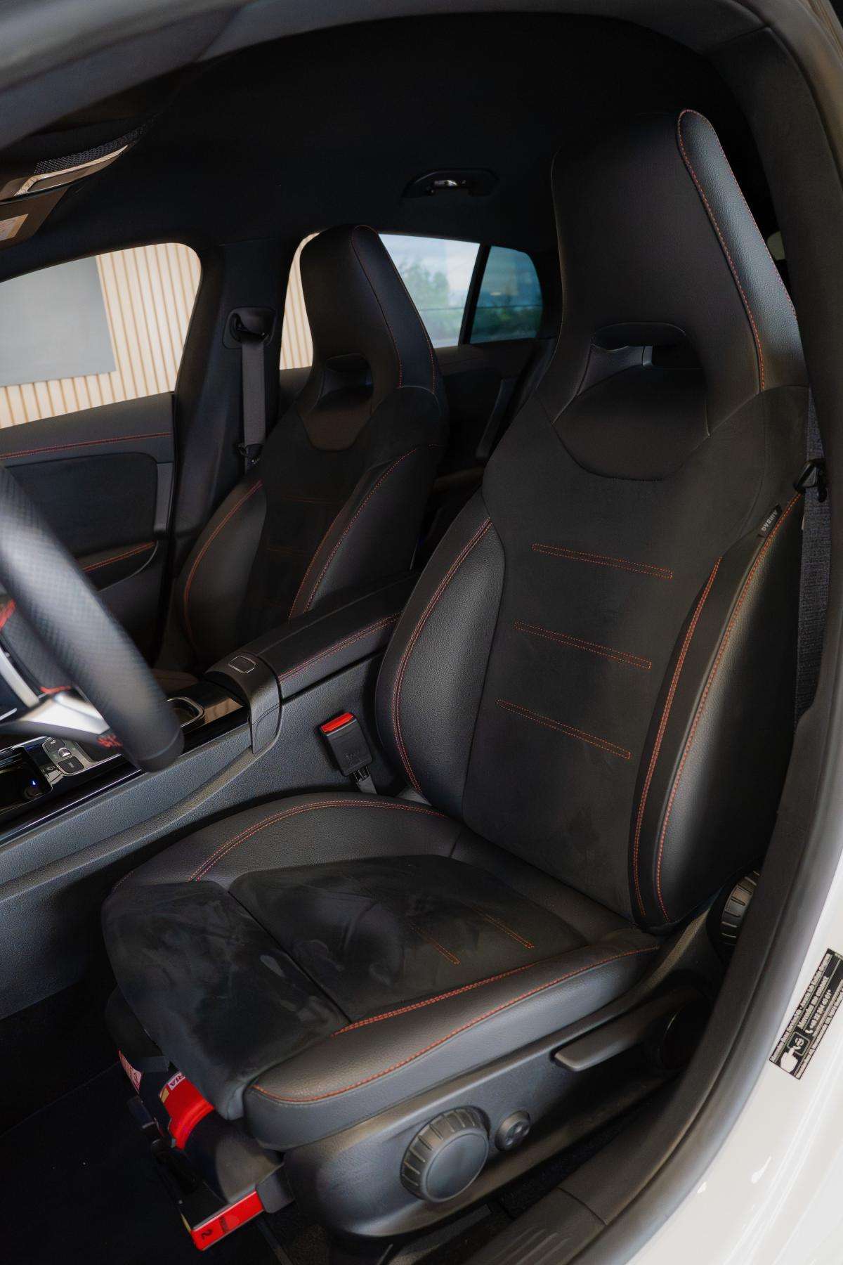 mercedes-benz-cla-2024-gasolina-1332cc