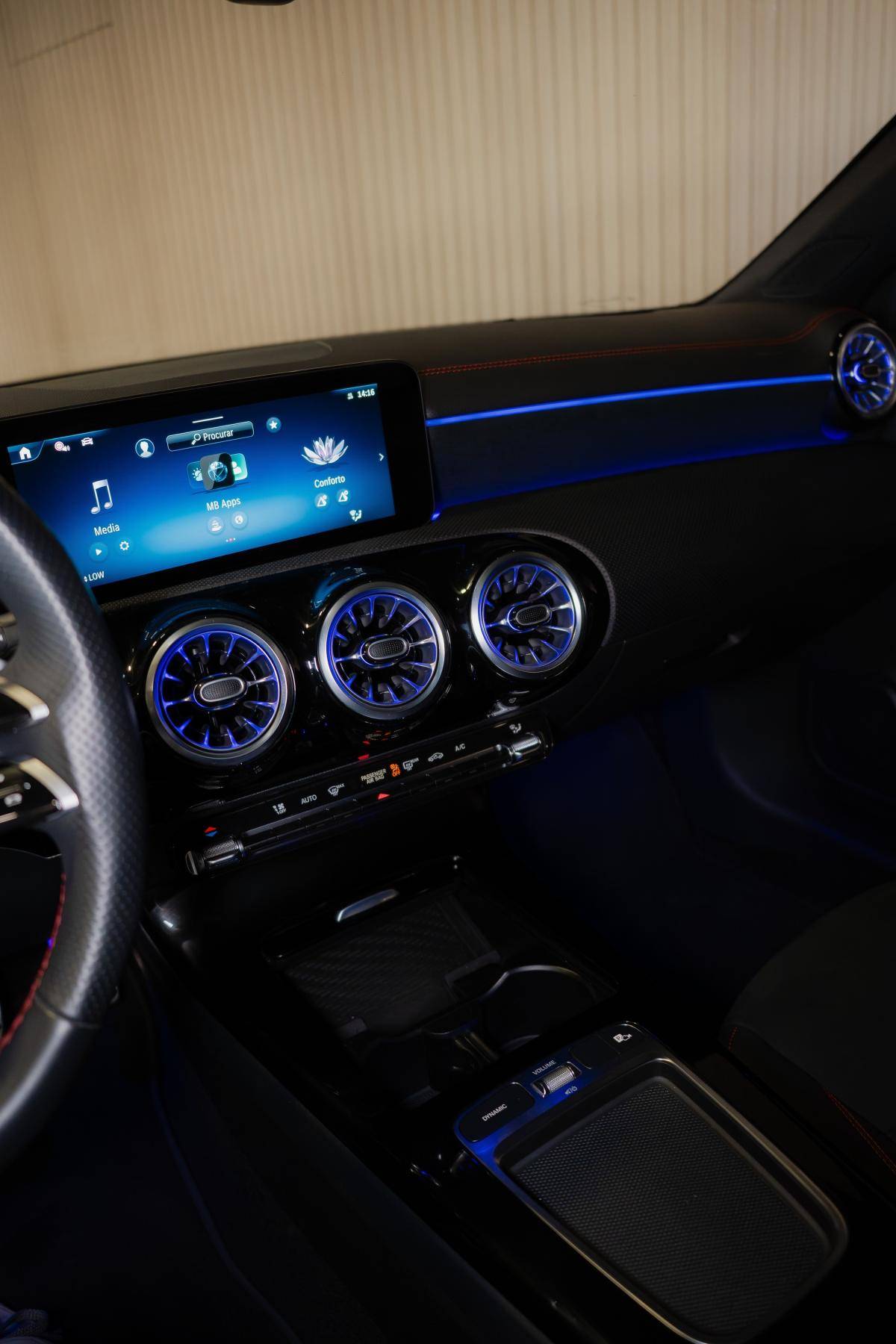 mercedes-benz-cla-2024-gasolina-1332cc