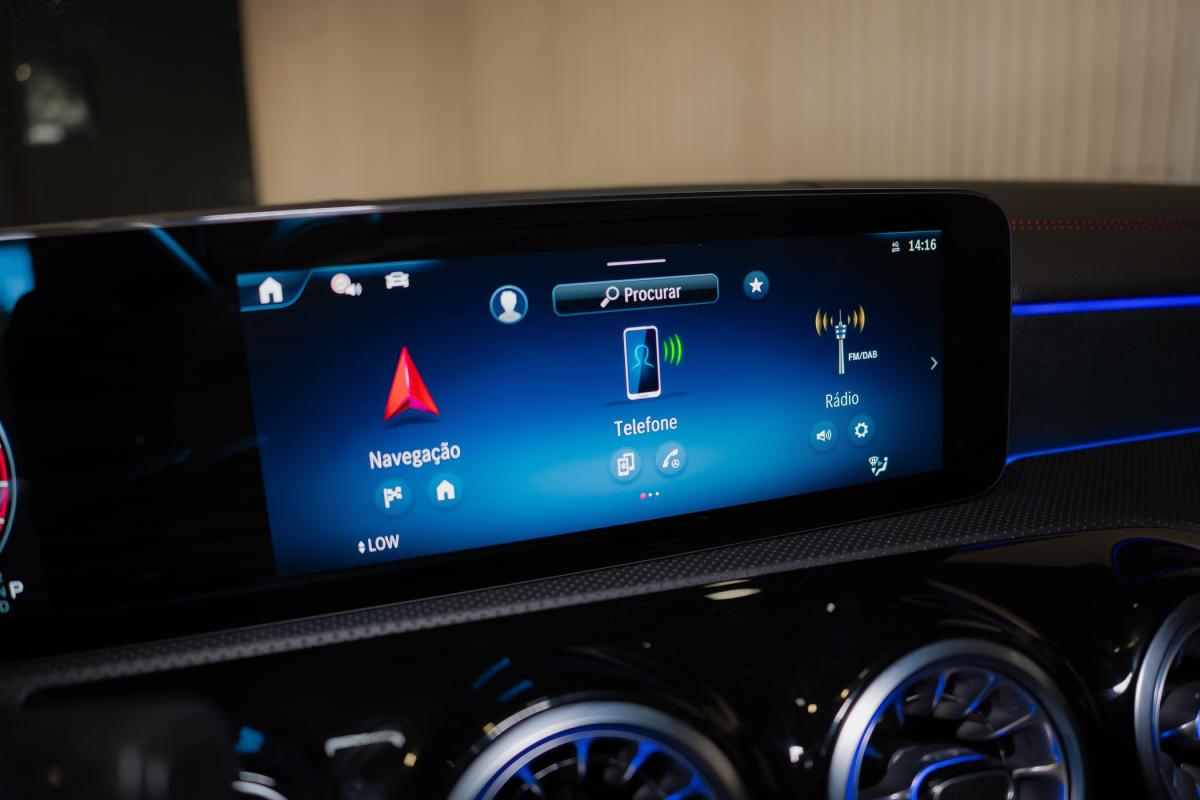 mercedes-benz-cla-2024-gasolina-1332cc