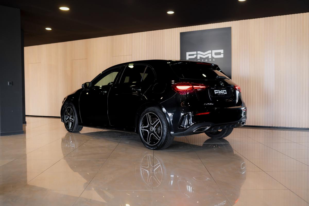 mercedes-benz-classe-a-2023-hibrido-a-gasolina-1332cc
