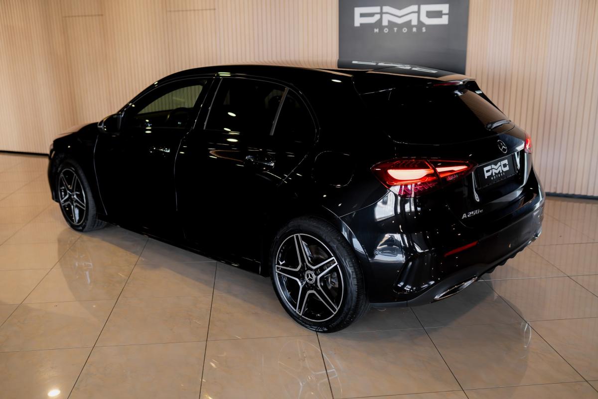 mercedes-benz-classe-a-2023-hibrido-a-gasolina-1332cc