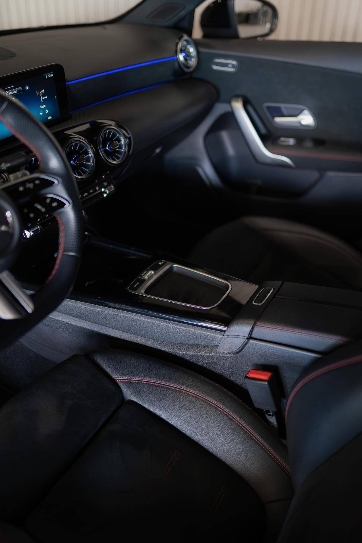 mercedes-benz-classe-a-2023-hibrido-a-gasolina-1332cc
