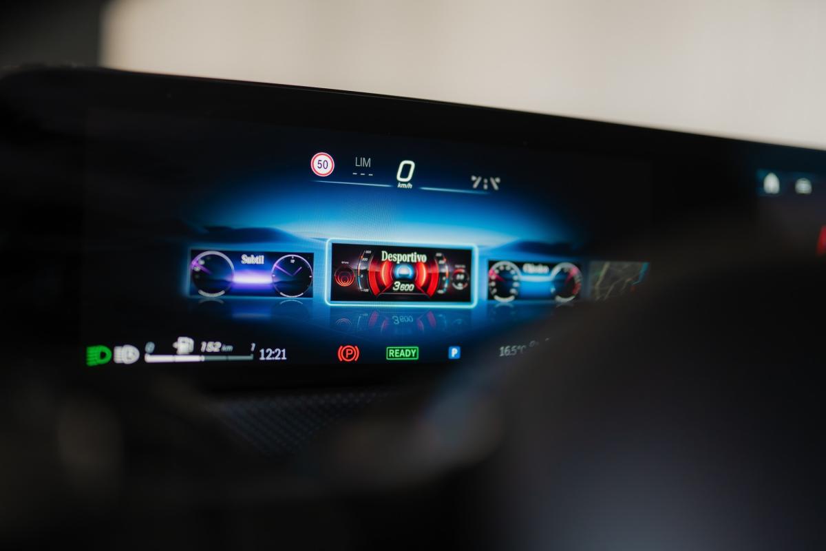 mercedes-benz-classe-a-2023-hibrido-a-gasolina-1332cc