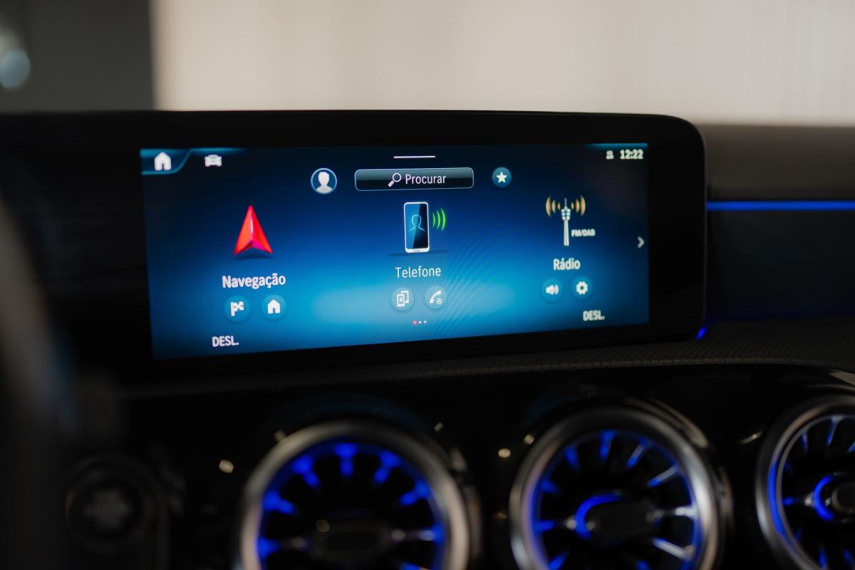 mercedes-benz-classe-a-2023-hibrido-a-gasolina-1332cc