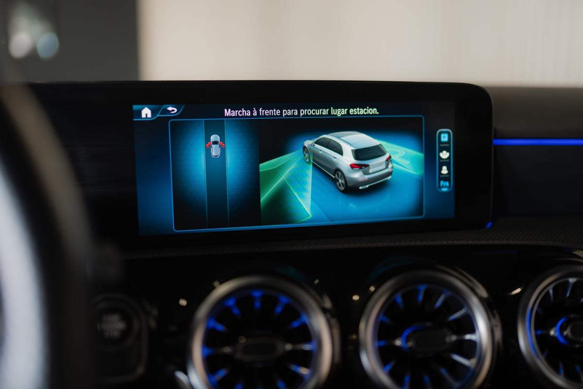 mercedes-benz-classe-a-2023-hibrido-a-gasolina-1332cc