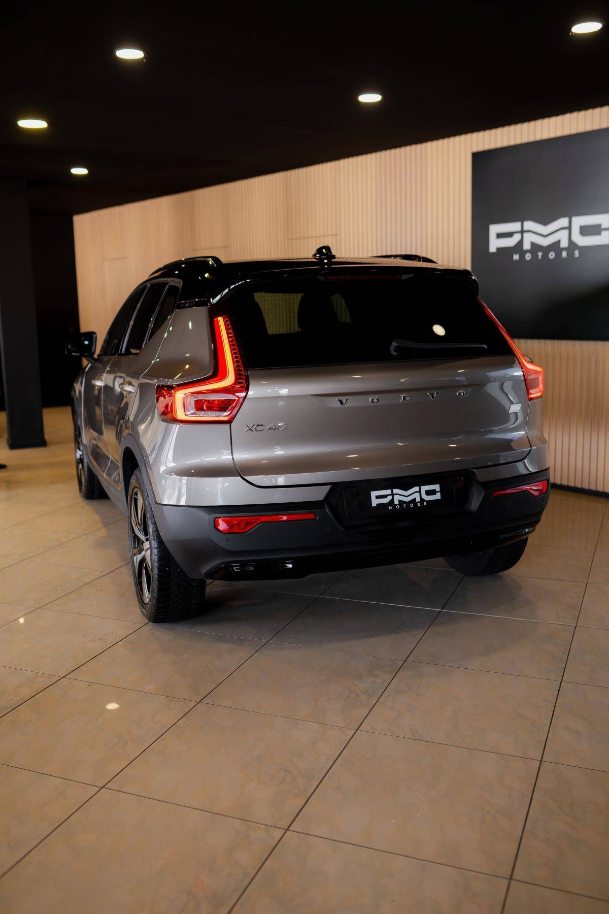 volvo-xc40-2022-hibrido-a-gasolina-1477cc