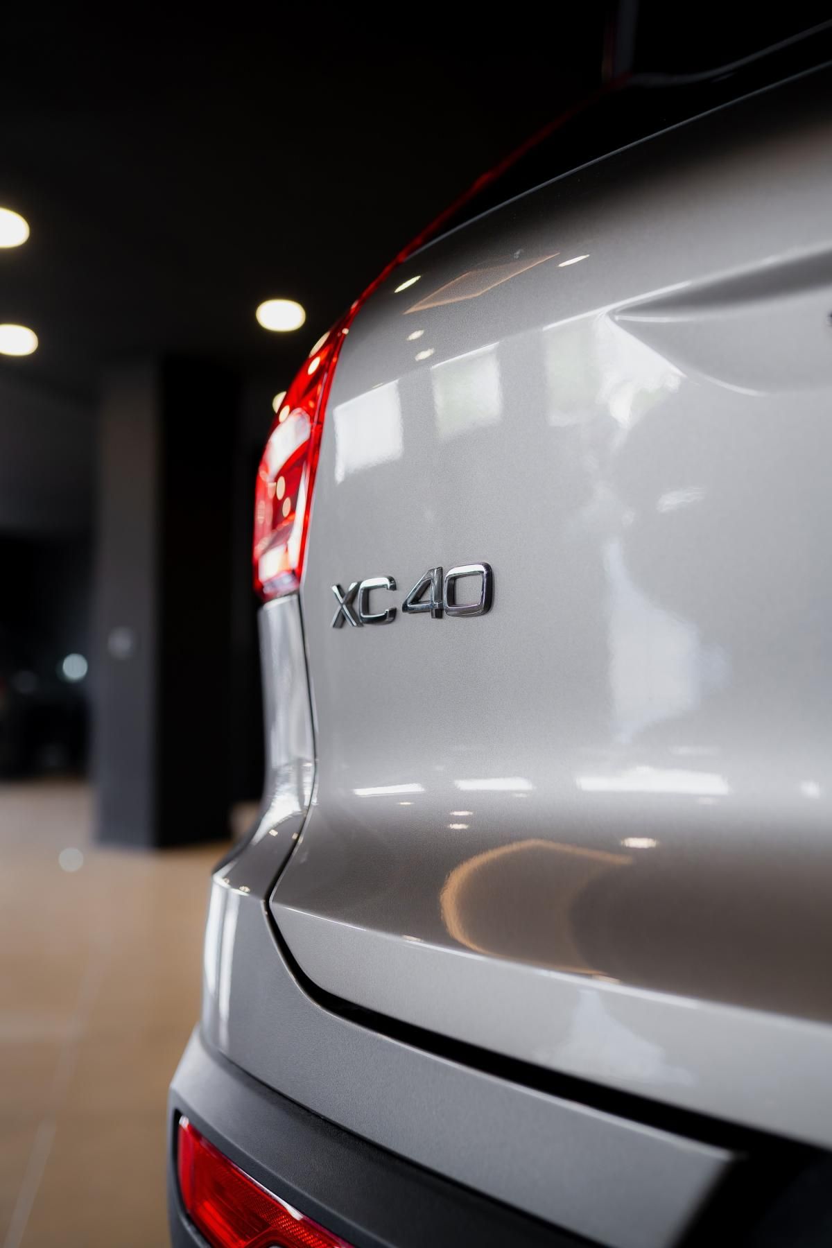 volvo-xc40-2022-hibrido-a-gasolina-1477cc